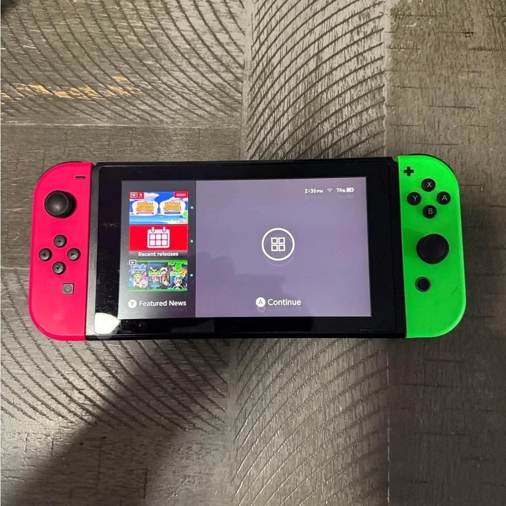 Nintendo Switch Console HAC-001 - Bright Red and Green